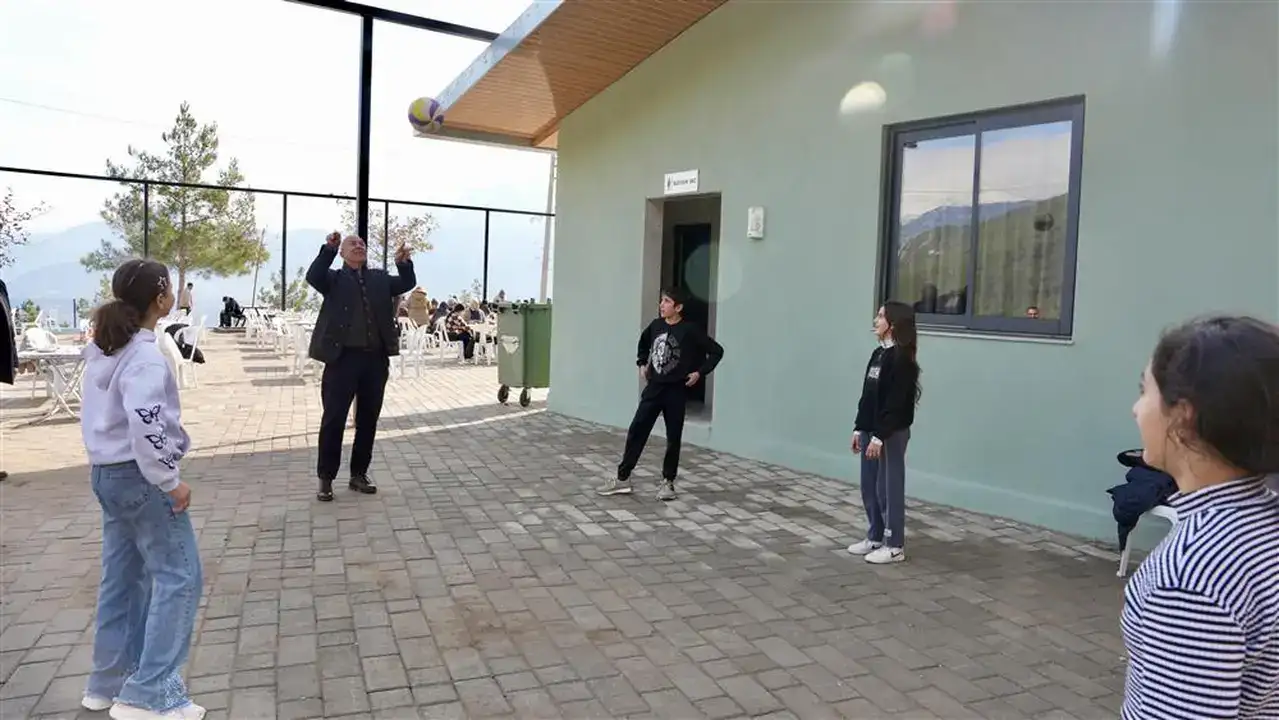 Alanya Akçatı’da 3 Bin Metrekareye Çok Amaçlı Salon 8